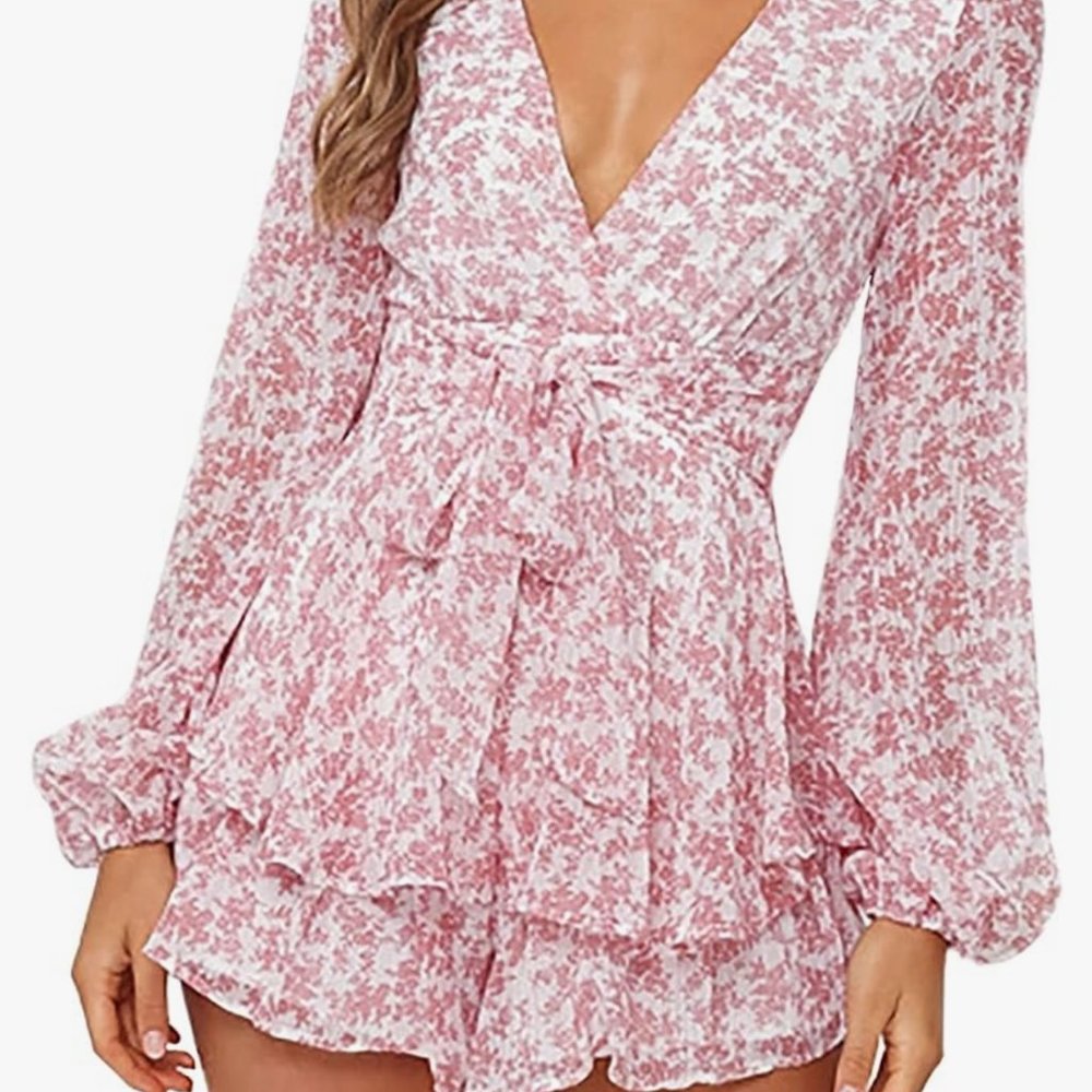 AIMCOO Women's Long Bubble Sleeve Floral Print V-Neck Romper